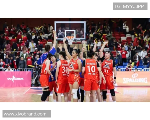 成都篮球队在篮球团队协作排行榜中荣获第二名展现出卓越团队精神与实力